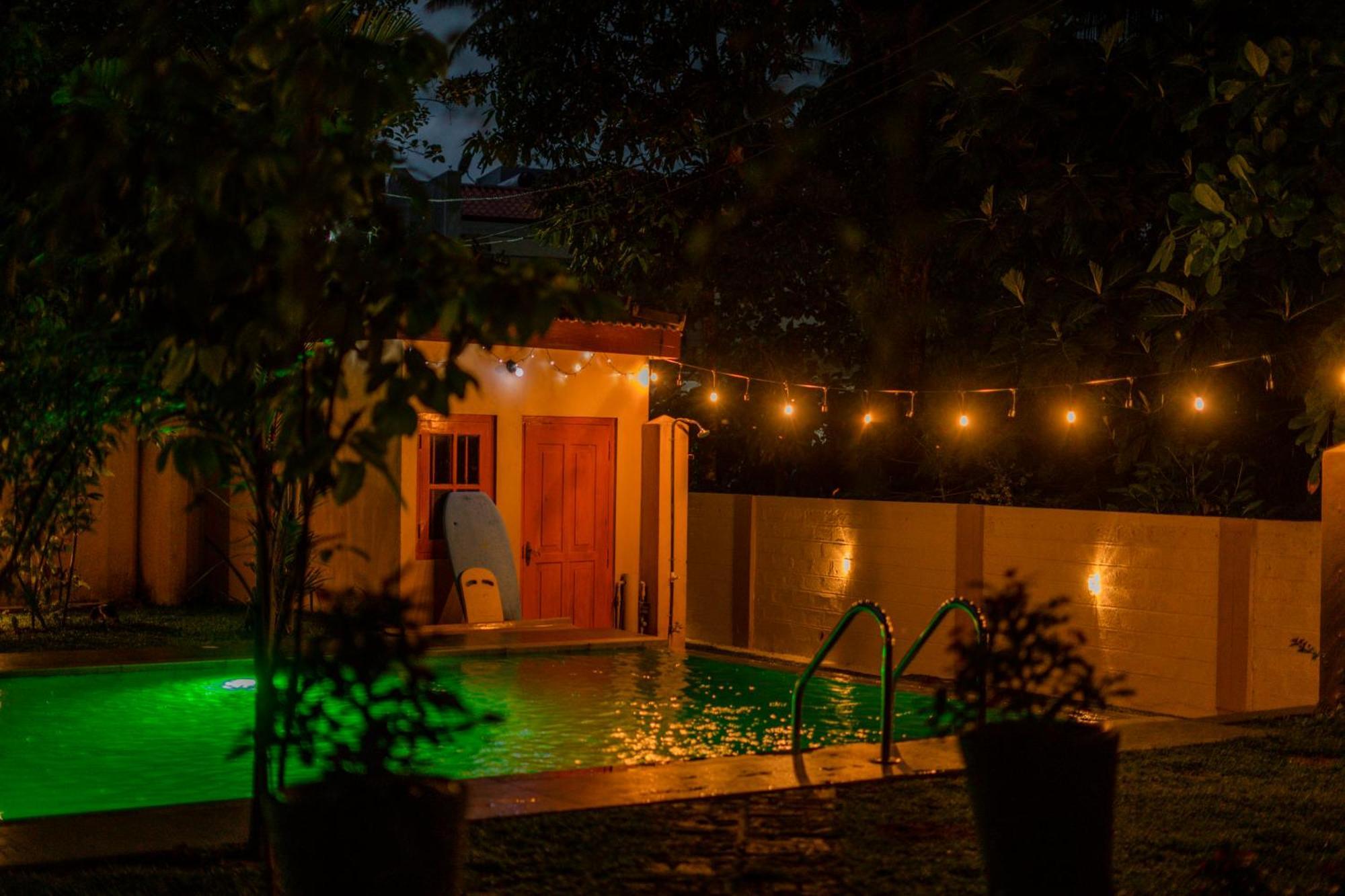 Monkey Villa Хіккадува Екстер'єр фото
